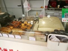 面包甜点陈列柜-娘心豆品(方庄店)