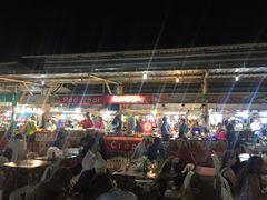 -马林夜市
