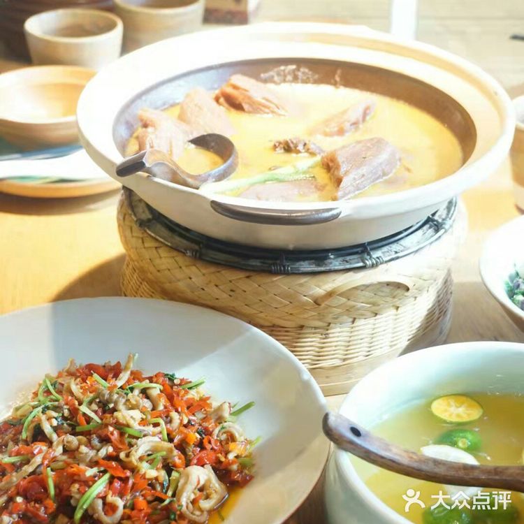 湘菜+奶茶🥤+好天气=快落源泉❤