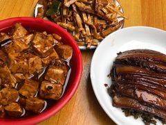 -十一街苍蝇馆子转经消江湖菜(九眼桥十一街店)