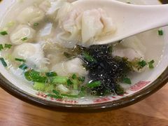 鲜肉小馄炖-小姜锅贴(凤凰街店)