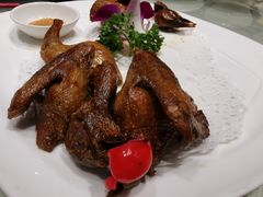 乳鸽-金八仙酒店