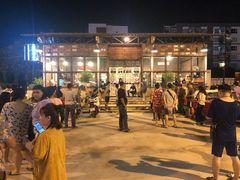 -席娜卡琳火车铁道夜市