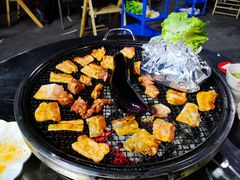 -小辣椒汤锅烧烤(温泉南街店)
