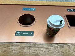 -星巴克(上海虹桥站2A检票口)