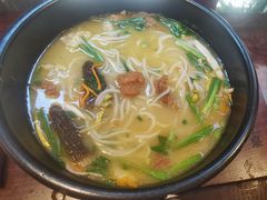 -银米·云南传统过桥米线(双廊黑金冠店)