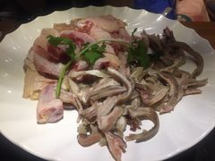 -洪氏嗨捞·广东猪肚鸡·椰子鸡火锅(西咸万象城店)