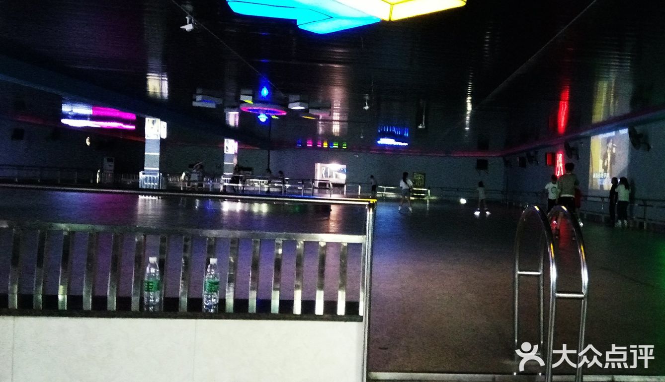 没想到公园塔下里地下室里居然
