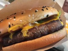 双层安格斯MAX厚牛培根堡-麦当劳(南京文鼎广场店)