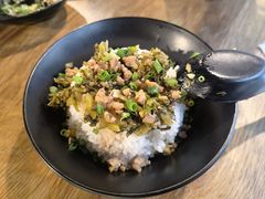 猪油拌饭-怂嘴冷锅串串&乐山烧烤(中赢康康谷店)