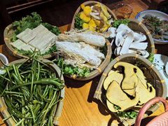 -民食香·腊排骨野生菌美食(木府店)