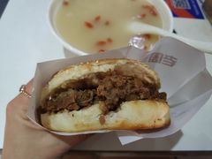超棒牛肉饼-穆得·老周家牛肉烧饼(普利街店)