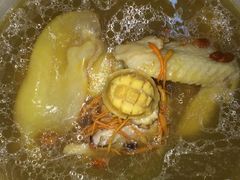 鲍鱼赤肉煲鸡汤-咖啡苑自助餐厅·中国大饭店