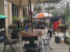 -臻鲜燕海鲜融合餐厅(金陵style店)