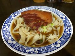大肉面-佰仙面馆