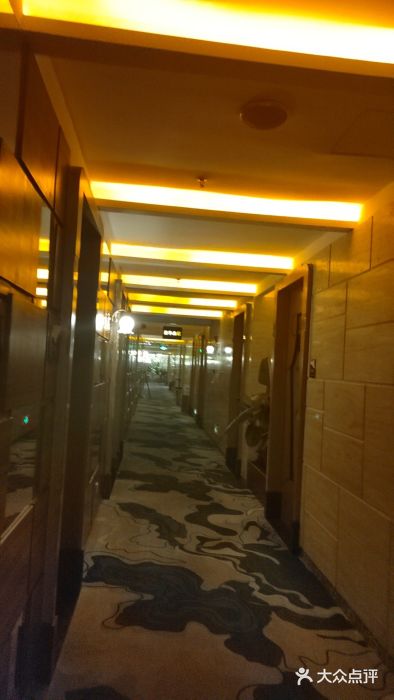 鸿泰洋美食水会(东门中店)图片