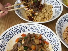 -李与白包子铺(桐梓林店)