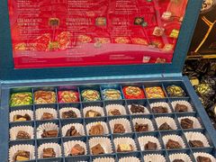 -VENCHI 闻绮(北京国贸商城店)