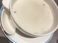 黑芝麻双皮奶-小炳胜(卓悦中心店)