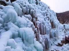 -大平台龙居瀑布旅游区