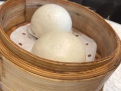 土豪金流沙包-维园悦谱·海派家常菜(乌鲁木齐南路店)