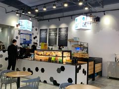 大堂-HELLO 27 意面·沙拉·帕尼尼