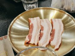-臻牛烤肉