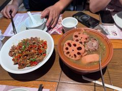 -黄泥岗·地道湖北菜(奥特莱斯店)