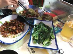 -刘姐啤酒鱼民族演艺餐厅(西街总店)