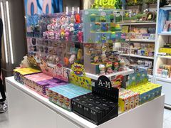 -泡泡玛特POPMART(蓝色港湾店)