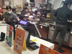 -麦当劳(中山八路店)