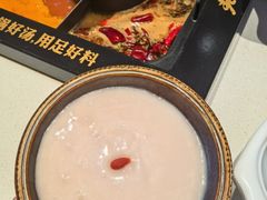 -老牌坊云南鱼豆花火锅(哈西万达店)