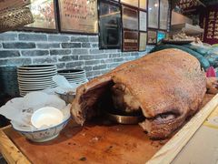 脆口烧肉-园林美食城·本土农家菜(杨和镇店)