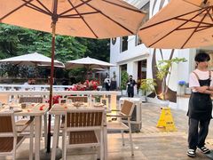 -Mark&Mars Restaurant