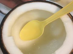 -志龙皇冠吃货椰子铺