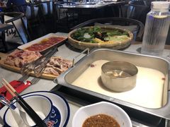 -尚尚仙·酸汤猪手·猪肚鸡火锅(华联万柳购物中心店)