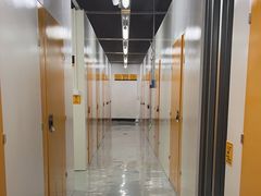 -安东易迷你仓自助寄存仓库(淞虹路店)