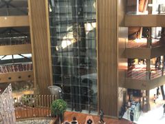 -上海滴水湖皇冠假日酒店