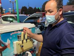 -古老冰山特色冰淇淋店(艾提尕尔店)