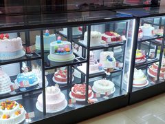 面包甜点陈列柜-鼎丰真(四马路店)