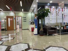 -茂菊口腔连锁(浦东南路店)
