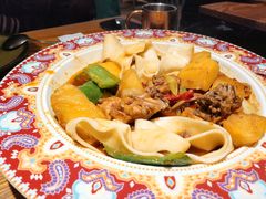 沙湾大盘鸡-塔哈尔·新疆盛宴(城西银泰店)