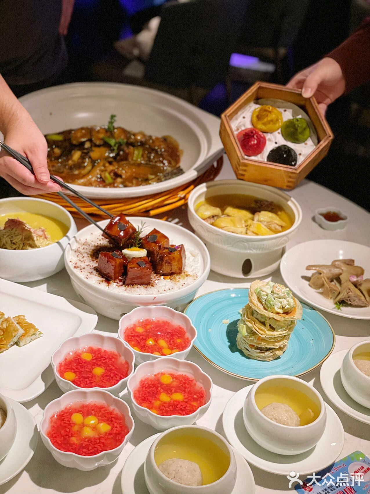 南京路步行街上的美味淮扬菜馆