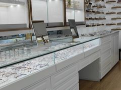 -翰佐蔡司小乐圆·依视路星趣控·暴龙眼镜折扣店