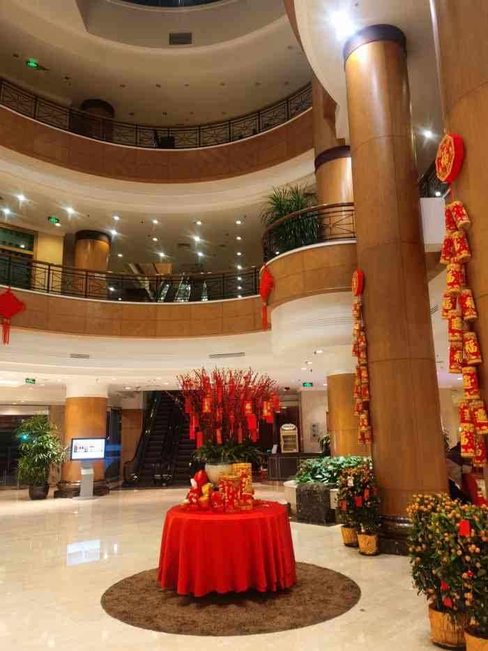 丽柏酒店·上海广场长城店-"地理位置靠近火车站,交通十分便利.