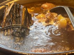 歇力茶炖猪脚-头上红煨盐鸡·非遗院子餐厅