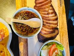 -大头虾越式风味餐厅(光明广场店)