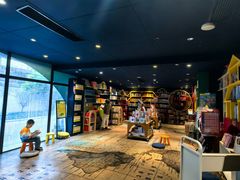 -钟书阁(珍园店)