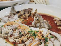 -梓檚中餐厅湖北菜小龙虾武昌鱼排骨藕汤(黄鹤楼店)
