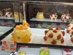-花花卷卷·鲜食蛋糕(泉屋店)